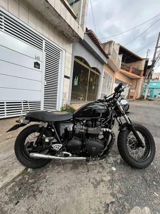 TRIUMPH THRUXTON 